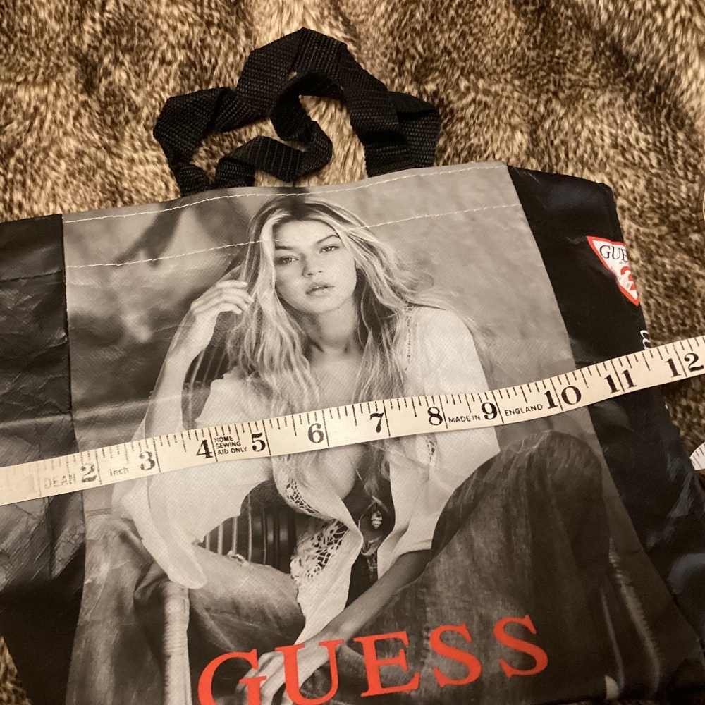 Guess Reusable Shopping Bag with GiGi - medium size - Picture 4 of 5